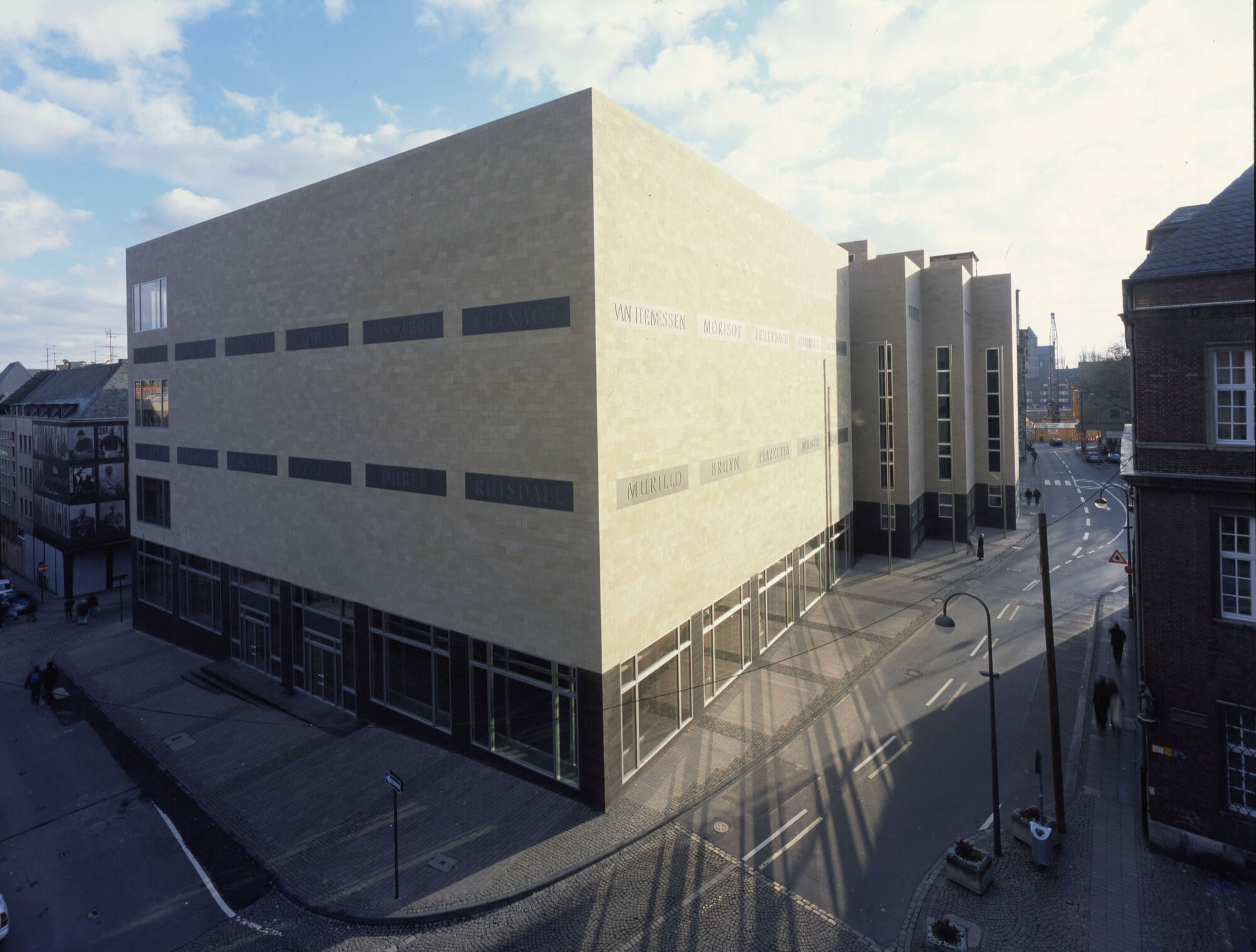 Außenansicht des Museums von Nordwesten