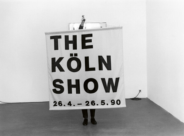Fahne von »THE KÖLN SHOW«, 26.4. – 26.5.1990
