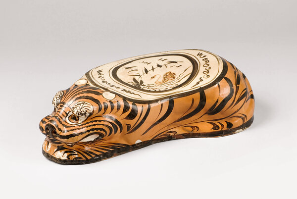 Kopfstütze in Form eines Tigers