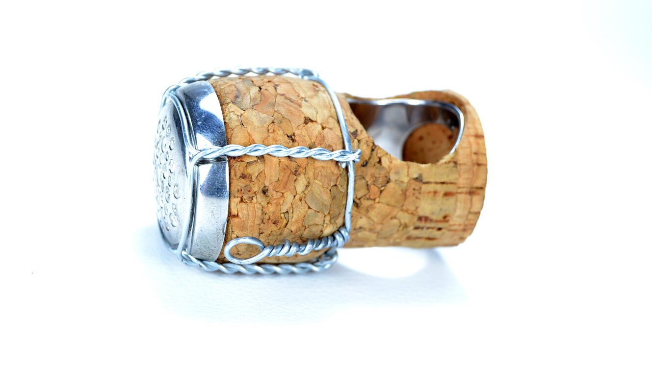 Als Ring recycelter Sektkorken