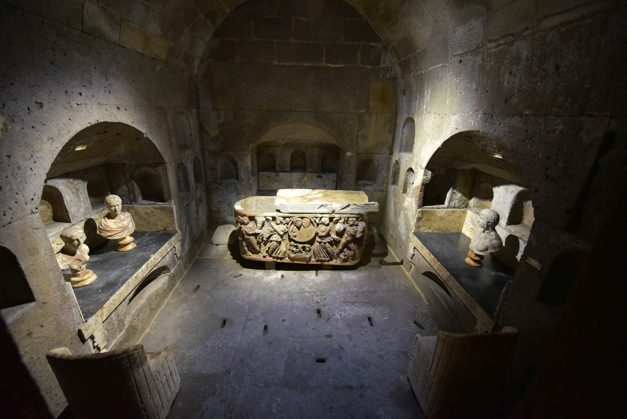 Ausstellungsansicht der Grabkammer Weiden