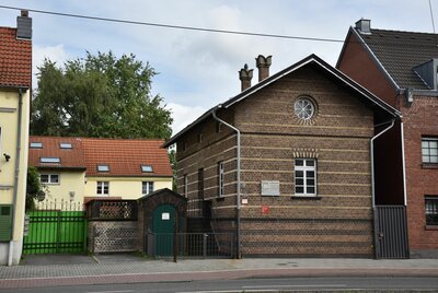Außenansicht Grabkammer Weiden